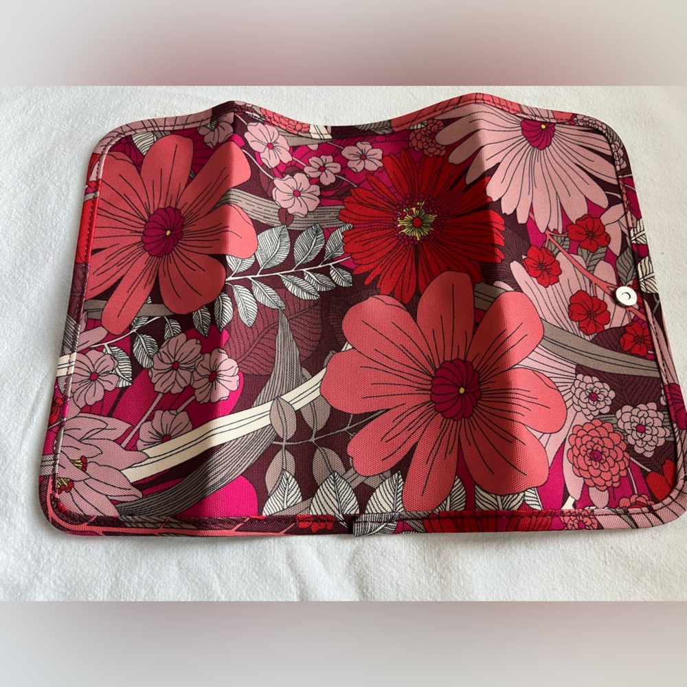 Vera Bradley floral pattern makeup brush bag